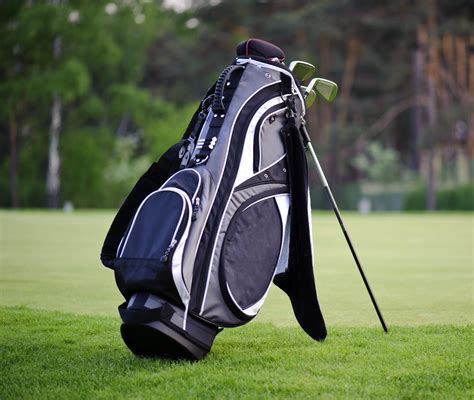 best lightweight waterproof golf bag.